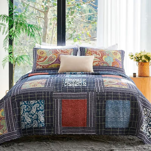Double-Sided Lightweight Breathable Bedding Set 3 Piece, 1 Quilt Cover + 2 Pillowcases.
