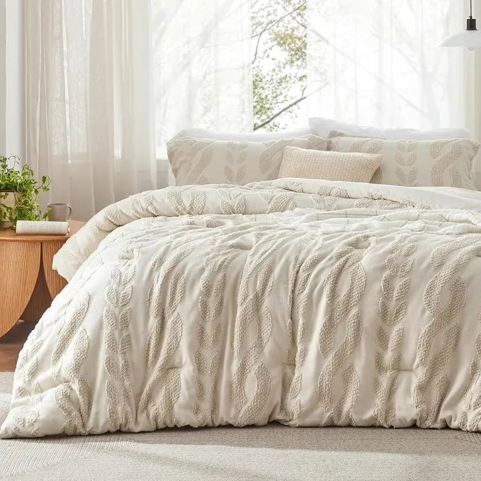 Bohemian Quilted 3-Piece Bedding Set-1 Soft Breathable Comforter with 2 Matching Pillowcases