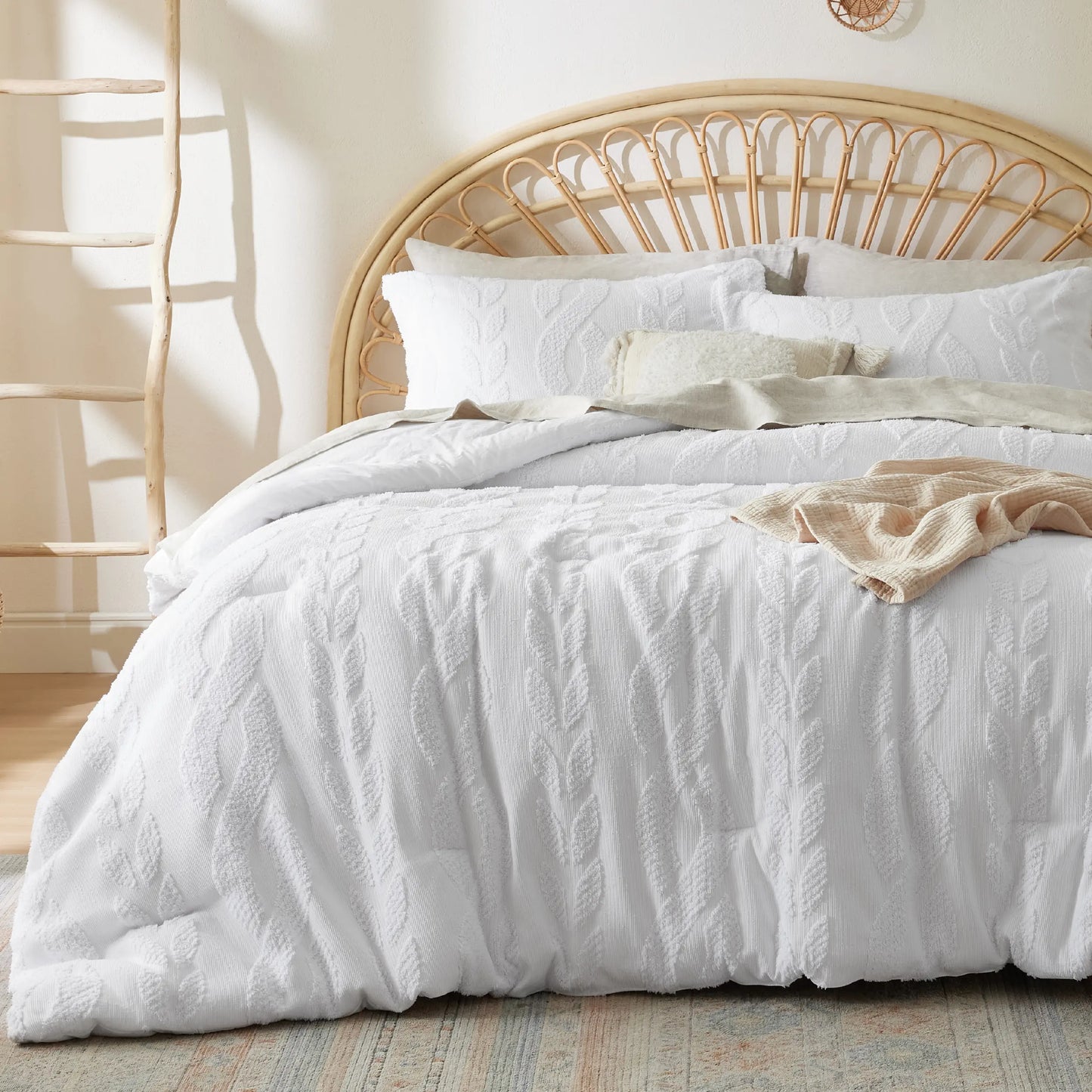 Bohemian Quilted 3-Piece Bedding Set-1 Soft Breathable Comforter with 2 Matching Pillowcases